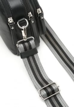 MISAKO Femme PETRIS Sac Bandoulière Black -Promos MISAKO Boutique 16c4d0163baa4e5daa5a233c72f1c804