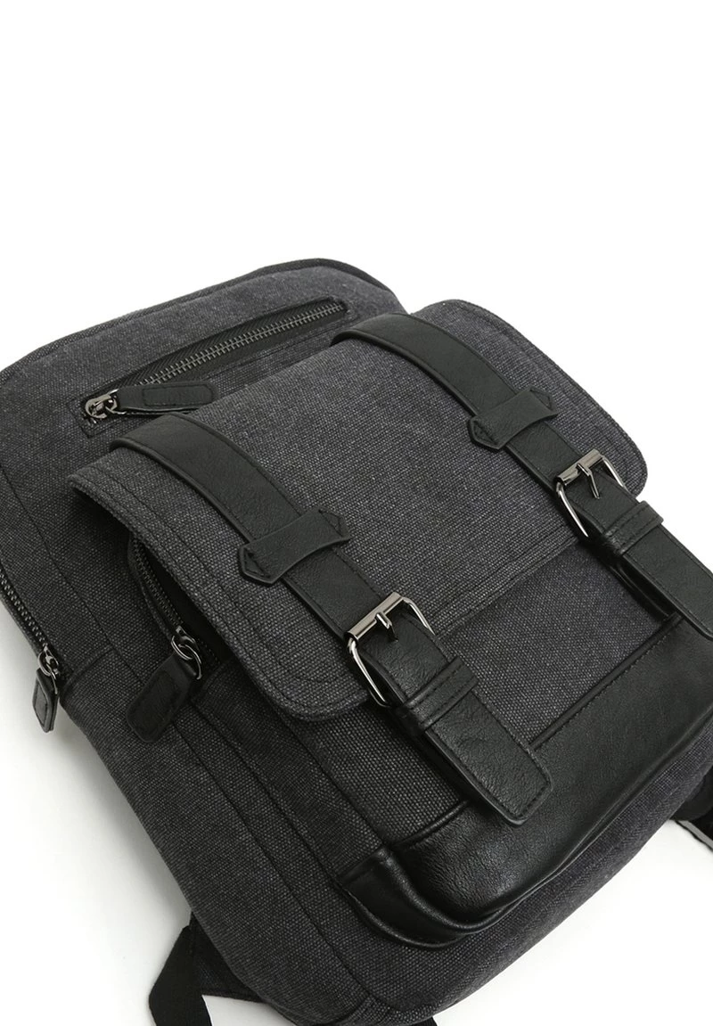 MISAKO FLANAGAN Sac à Dos Black Unisex 4 MISAKO FLANAGAN Sac à Dos Black Unisex – Image 4