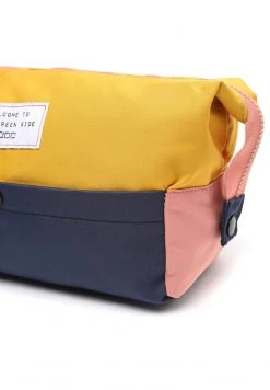 MISAKO Trousse De Toilette Pink Femme -Promos MISAKO Boutique c8630a179352471399c6f5aa16886c9b