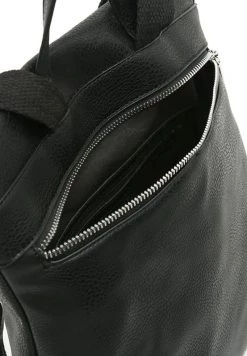 MISAKO Femme ROBIOLA Sac à Dos Black -Promos MISAKO Boutique d71ac8b5d519461c9c415793dd6886ab