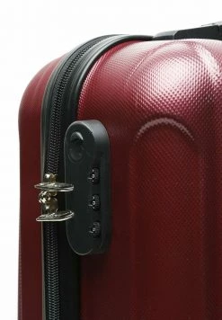 MISAKO Unisex LUISA Valise à Roulettes Bordeaux 8 MISAKO Unisex LUISA Valise à Roulettes Bordeaux -Promos MISAKO Boutique e6f71f624d1149fb8a08e0d77024d88d